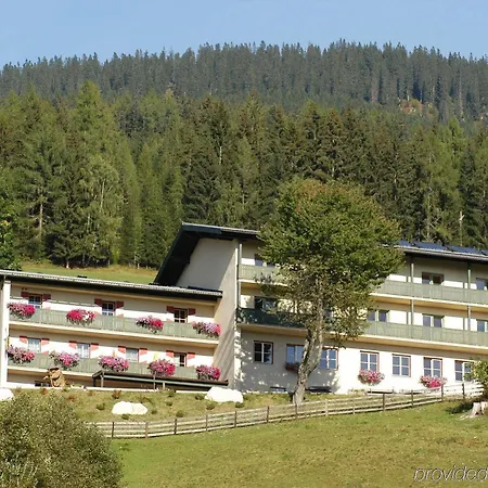 Hotel Jufa St. Martin 2*